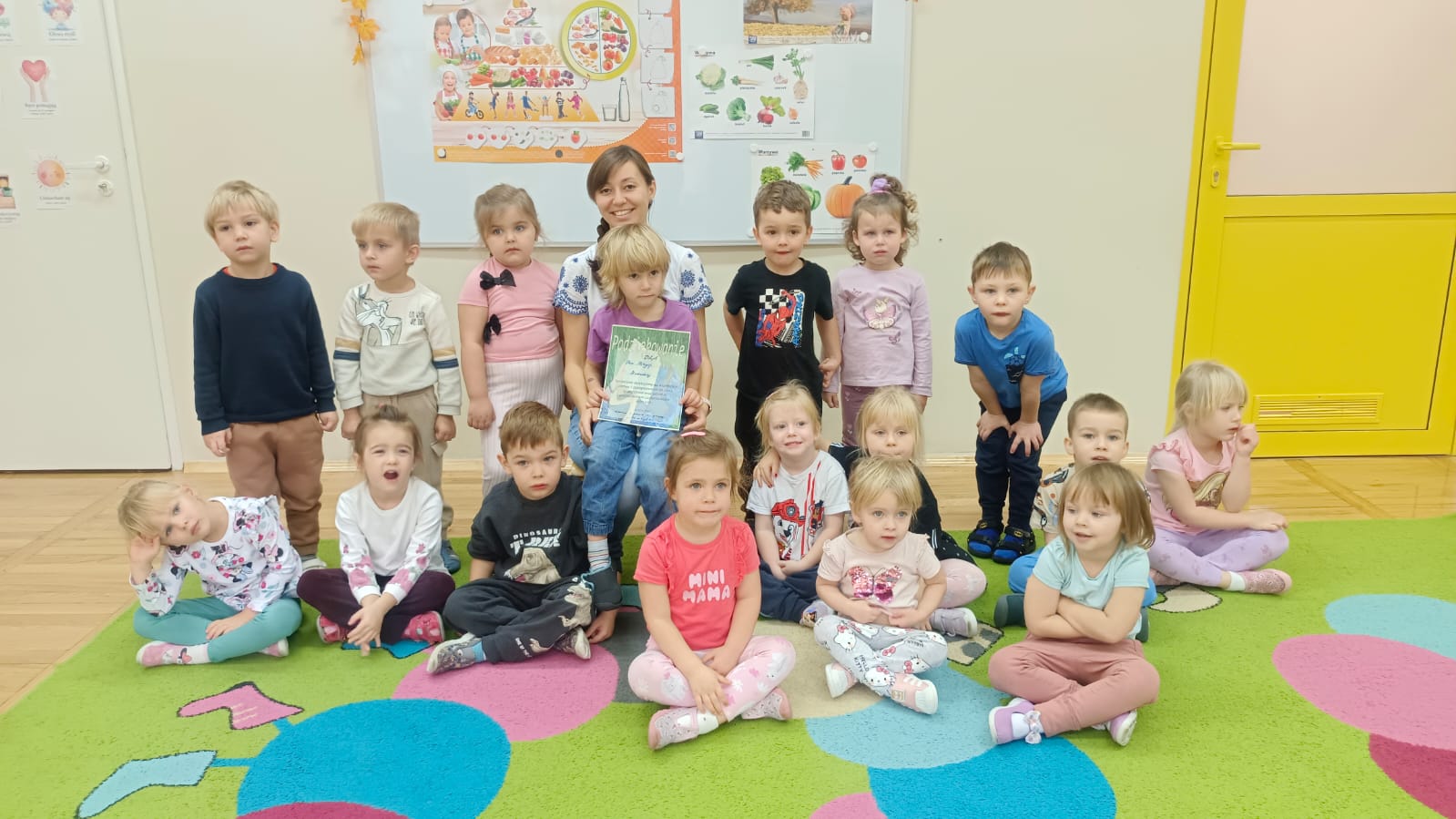  Dzieci i osoba dorosła na...