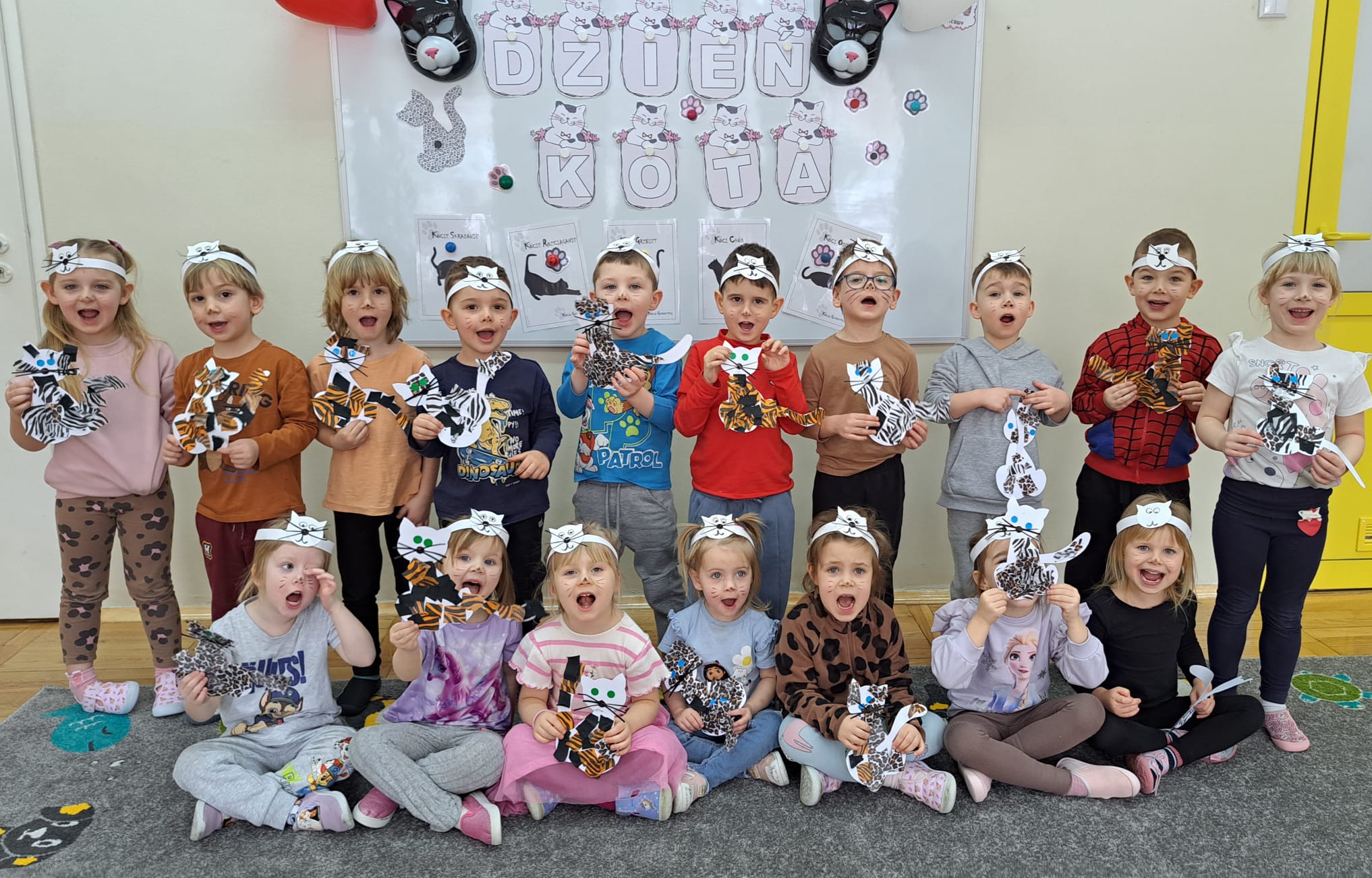  Dzieci w przebraniach